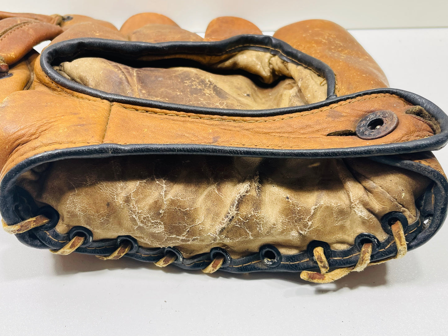 VINTAGE Denkert Pee Wee Reese Cowhide Baseball Glove Mitt