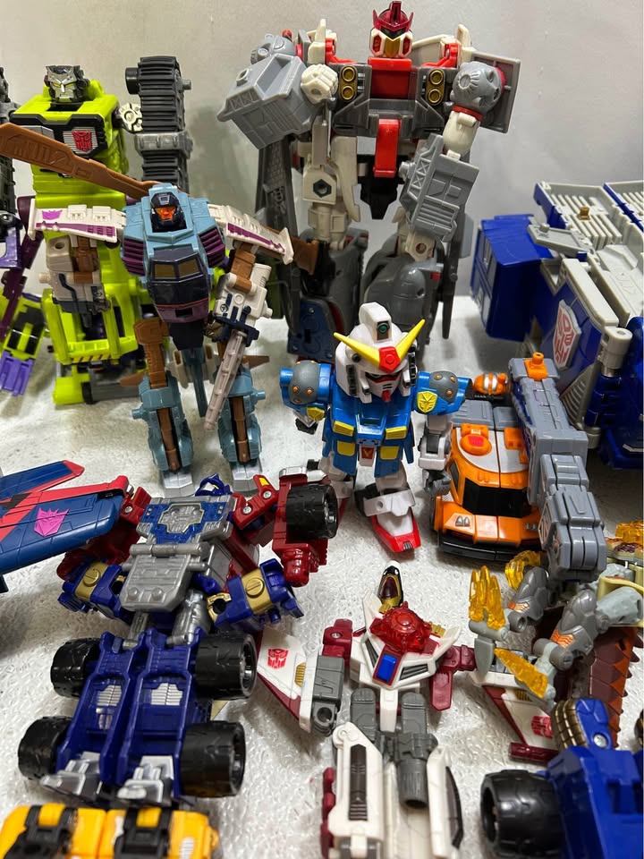 Huge LOT Transformers + The Armada Unicron too! FREE SHIPPING!