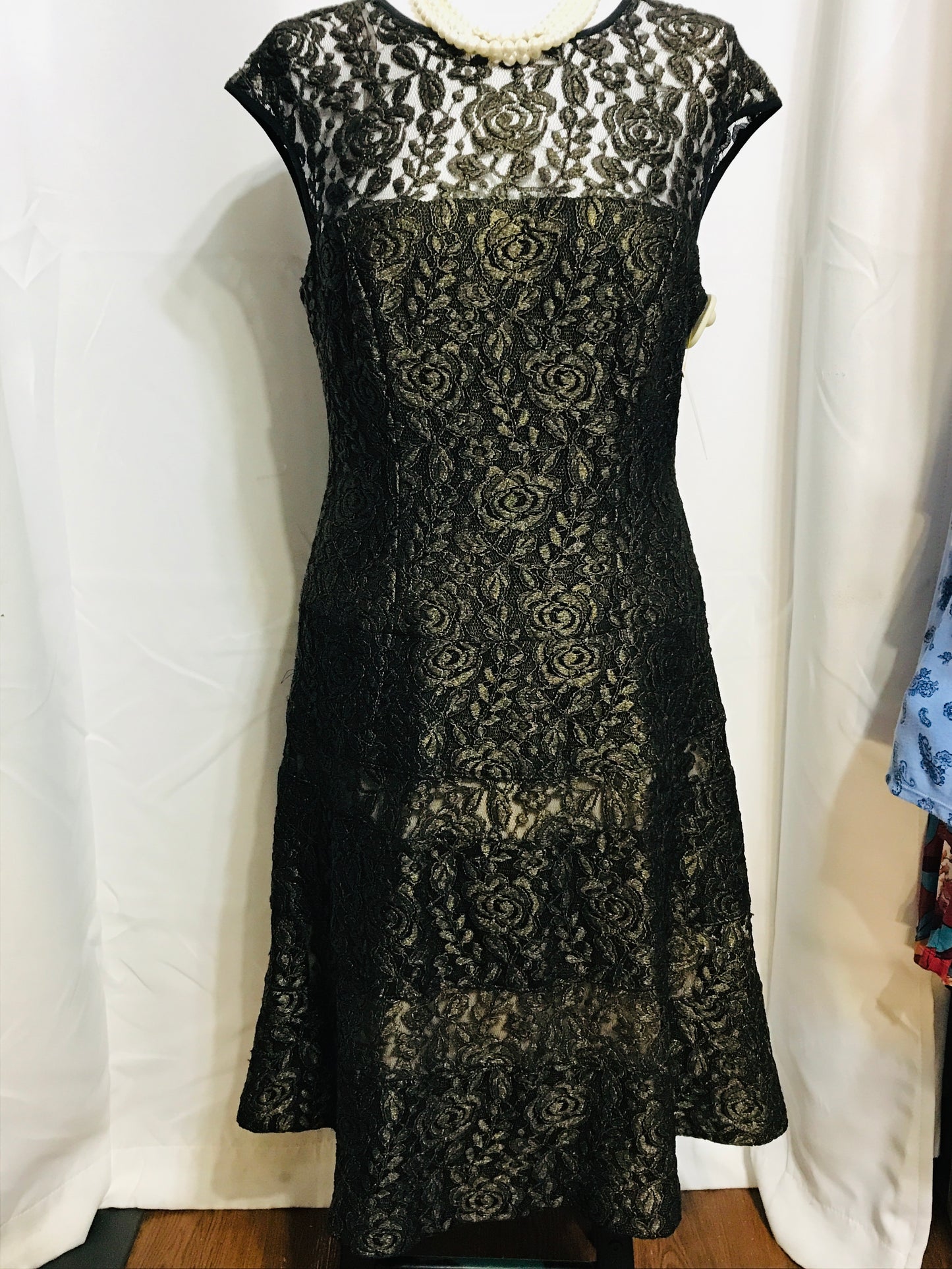 NWT Maggy London Bridesmaid/Prom/Ball Dress Black & Gold Floral Lace Ladies 10